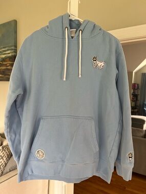 Light Blue Men's Pullover Hoodie with Embroidered Goat Motif
